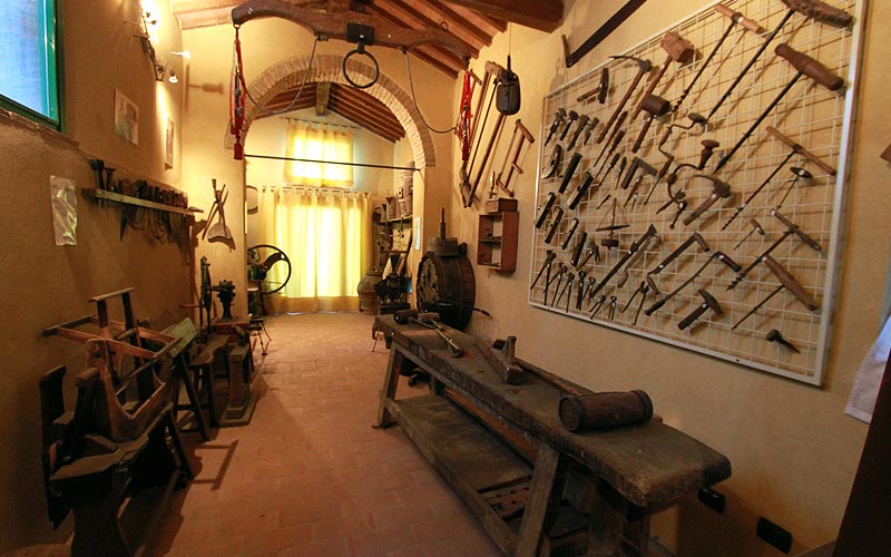Museo delle arti e della cultura contadina del Montalbano falegname
